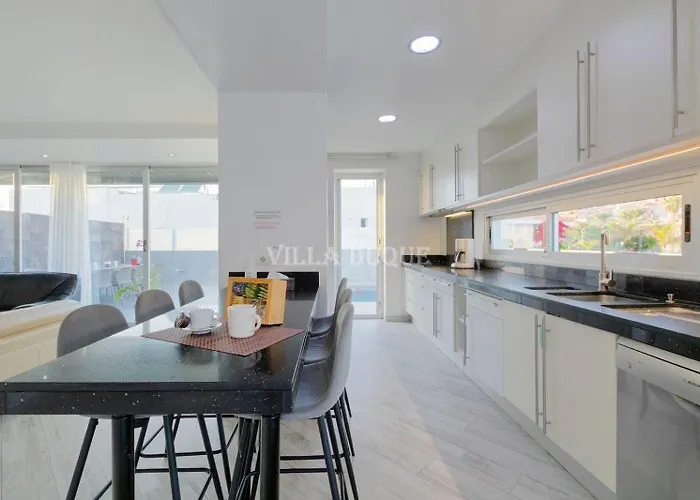 Villa El Duque Modern With Pool