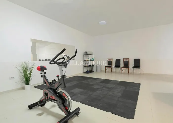 Villa El Duque Modern With Pool