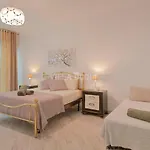 Вилла El Duque Modern With Pool