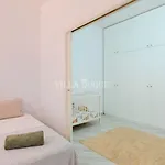 El Duque Modern With Pool Вилла