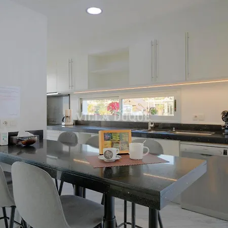 Вилла El Duque Modern With Pool Адехе