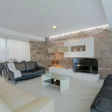 Villa El Duque Modern With Pool