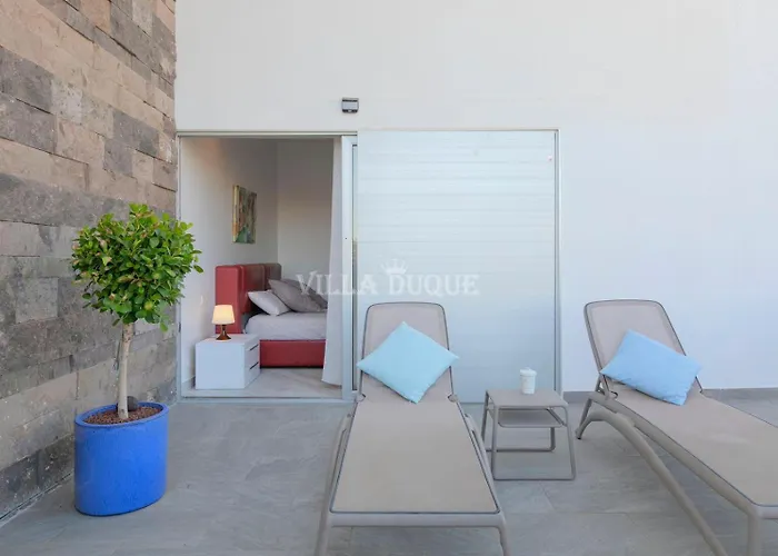 El Duque Modern With Pool *